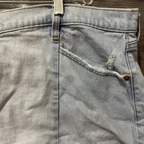 Abercrombie & Fitch Curve Love The Cutoff High Rise Distressed Shorts Size 35/20 - Picture 3 of 5